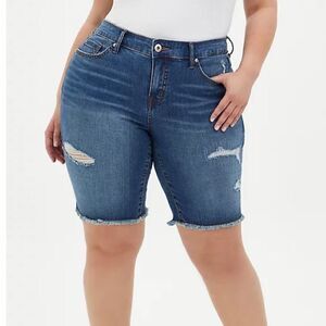 Torrid Bermuda Boyfriend Vintage Stretch Mid Rise Denim Jean Shorts Women’s 24